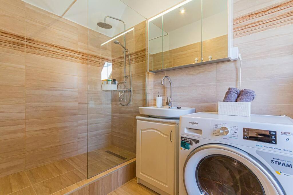 Roomy Apartment 80Sqm At City Center Free Parking Space, Ac & Balcony Budapest Exterior foto