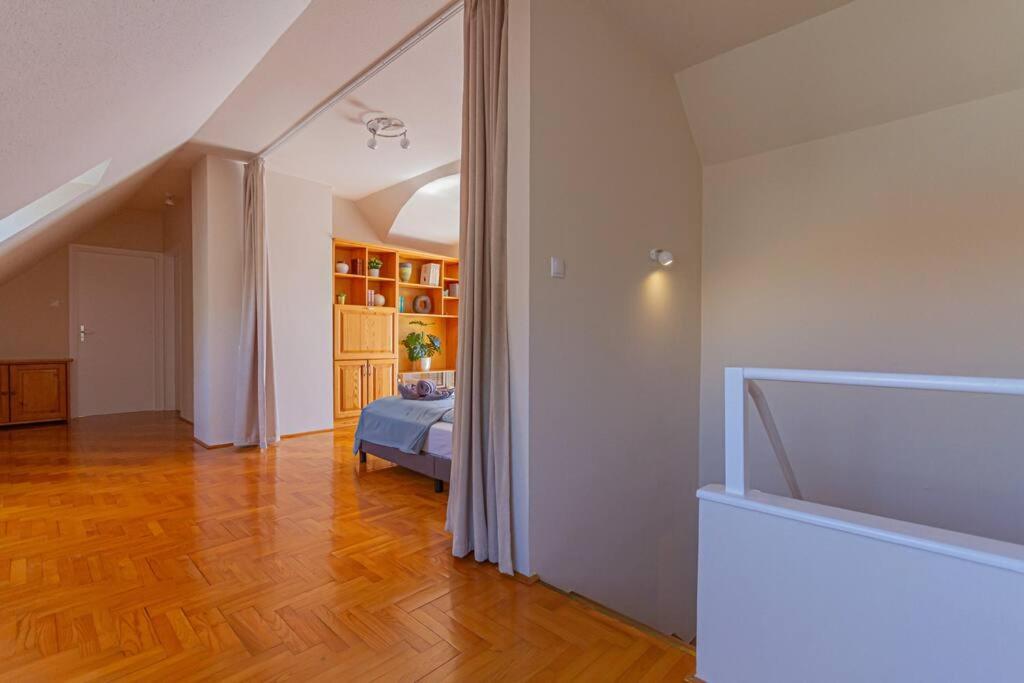 Roomy Apartment 80Sqm At City Center Free Parking Space, Ac & Balcony Budapest Exterior foto